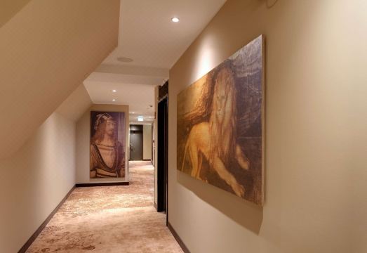 소랏 호텔 작스 뉘른베르크의 현대적인 로비