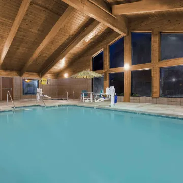 AmericInn by Wyndham Sheboygan