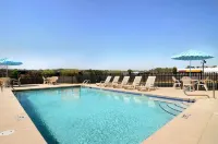 Days Inn by Wyndham Columbus-North Fort Moore - Rooftop Pools