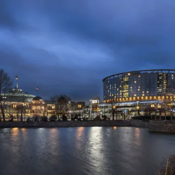 Maritim Hotel Frankfurt Отели рядом с достопримечательностью «Аквапарк "Ребштокбад"»