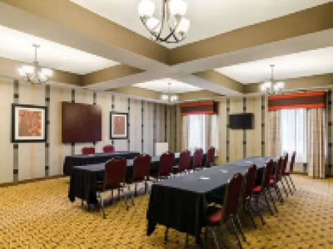 Comfort Inn & Suites Lawrence - University Area Hotels in Lawrence