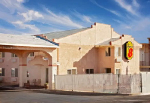 尤卡谷-約書亞樹公園速8酒店 酒店