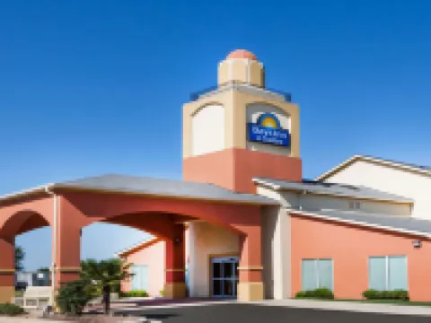 Days Inn & Suites by Wyndham Marquez Hotels in Leon County