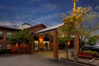 Howard Johnson by Wyndham Waukegan Great Lakes Hotels in Waukegan