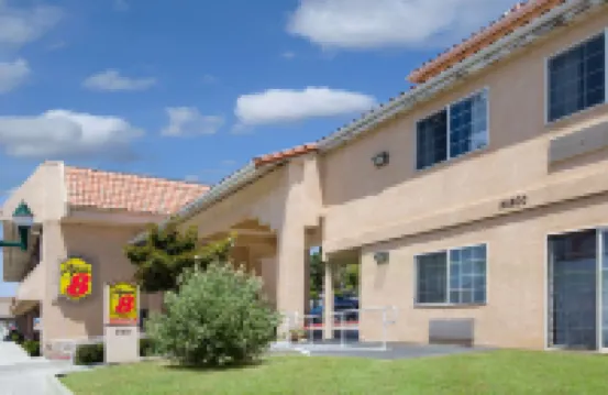 ซุปเปอร์ 8 บายวินด์แฮม ดาวน์ทาวน์เฮย์เวิร์ด