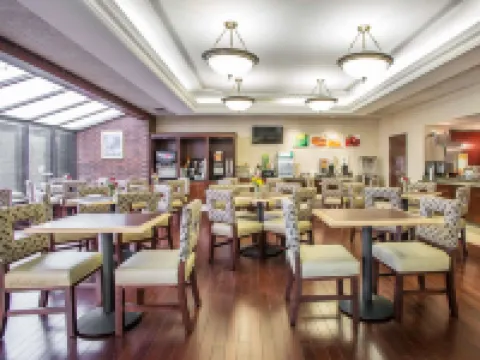 芝加哥紹姆堡品質酒店-靠近購物中心 紹姆堡酒店