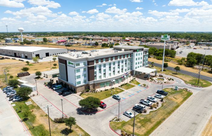 Holiday Inn & Suites WACO NORTHWEST by IHG