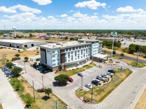 Holiday Inn & Suites Waco Northwest