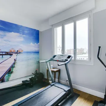 Brit Hotel Privilège le Royal - Centre Gare Отели рядом с достопримечательностью «Музей Сен-Луп»