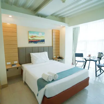 Chambre Hotel Mactan Hotels near Seahorse Houseboats