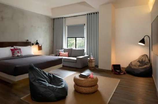 Moxy Bandung