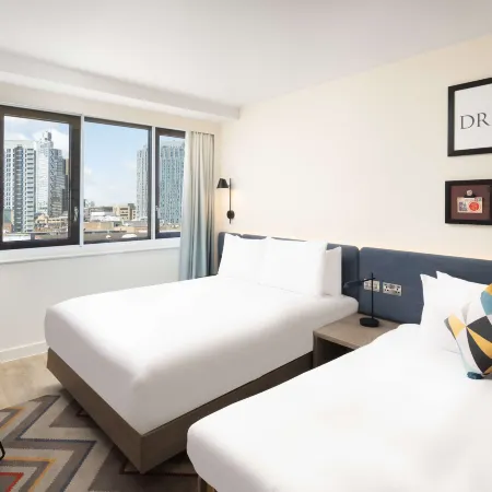Hampton by Hilton London City Отели рядом с достопримечательностью «Бэрмондзи»