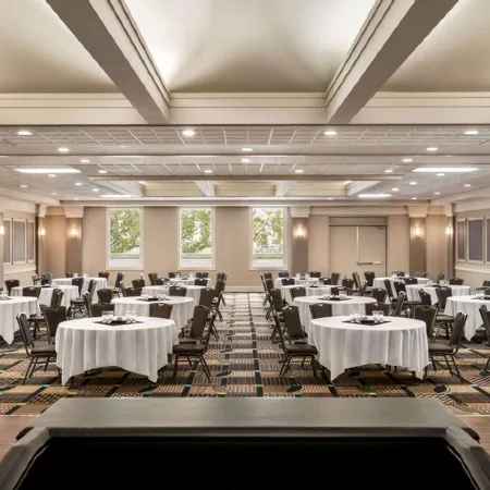 Grand Hotel & Conference Centre Calgary Airport, an Ascend Collection Hotel