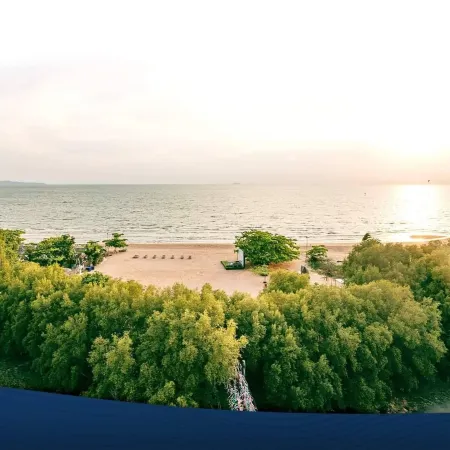 Grand Florida Seaview-1Br-Step to Jomtien Beach Отели рядом с достопримечательностью «Viewtalay Sands»