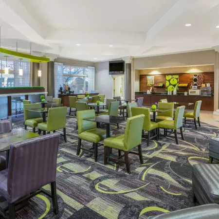 La Quinta Inn & Suites by Wyndham Pueblo