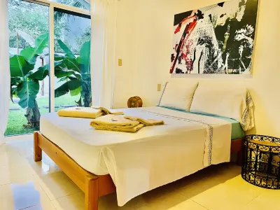 Gorgeous 8 People Economy Villa with Pool Playacar Phase 2