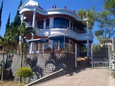 3 Bedrooms Villa in Kota Blitar INdonesia Hotel dekat Budi Luhur Drum Pusat Toko Kendang Hadroh Rebana Darbuka