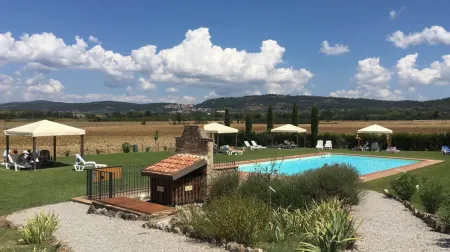 Giirasole Country House Siena Crete Senesi Отели рядом с достопримечательностью «Accona desert»