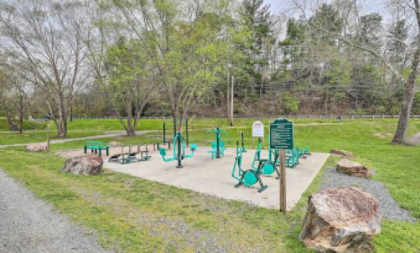 Weaverville Studio ~ 9 Mi to Dtwn Asheville! - Housity
