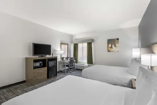 Best Western Plus MidAmerica Hotel