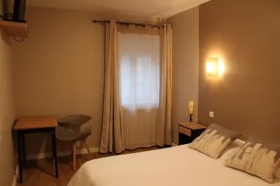 Les Glycines Hotel a Montfrin