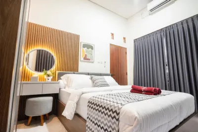 Griya Arsanta (Family Only) Hotels near Central Museum of the Air Force Dirgantara Mandala