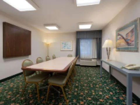 La Quinta Inn by Wyndham Cleveland Independence Hotels in Independence