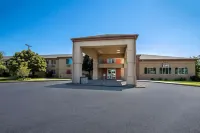 Americas Best Value Sandman Inn Hotels near Quinn Coliseum