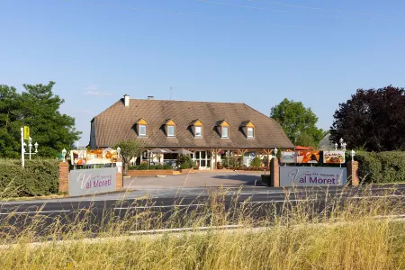Hôtel Restaurant & Spa le Val Moret Отели в г. Эссуа