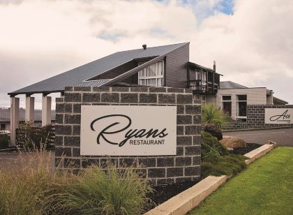 Mandala Ace Albany Hotel