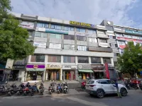 Hotel Royal 21 Các khách sạn gần Học viện quản lý IIM