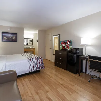 Red Roof Inn Knoxville North - Merchants Drive Hotels near Fountain City Lake And Park