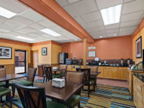 Rodeway Inn Hotels in McPherson