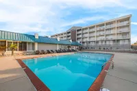 Comfort Inn on the Ocean - Pools