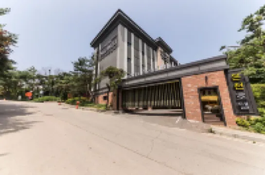 Hwaseong Mead Meli Hotels in 