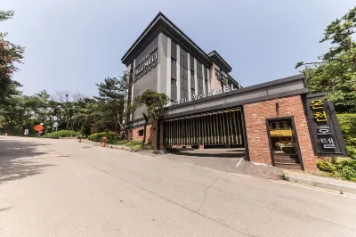 Hwaseong Mead Meli Hotels in 