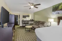 Clarion Pointe