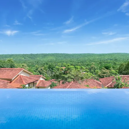 Aura Resort & Spa