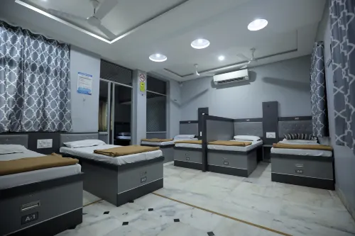 Royal Guest House Hotels in Bhuj