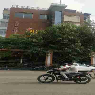JB Skyhilton Inn Hotel Exterior
