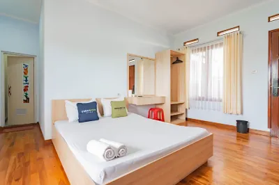 Urbanview Hotel One Family Maribaya by RedDoorz Hotels in Lembang