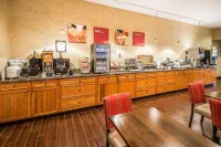 舒適套房飯店-安克雷奇國際機場 - 早餐
