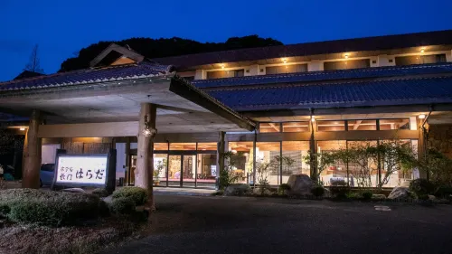 Hotel Nagato Harada فنادق في ناغاتو
