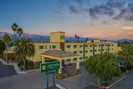 La Quinta Inn & Suites by Wyndham Tucson - Reid Park