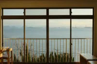 Denim Hostel Float - Ocean View