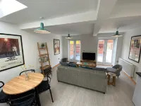 St Benedict’s Street Flat with Roof Terrace