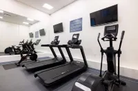 DoubleTree by Hilton Calgary North - Gym