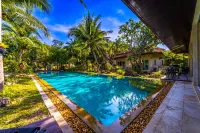 6 Bedroom Luxury Villa on Golf Course (PH125) - فلل
