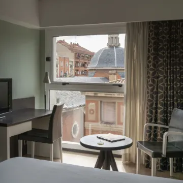 Hotel Ciudad de Logroño Hotels near Calle San Juan