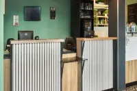 B&B Hotel Massy Gare TGV - parking